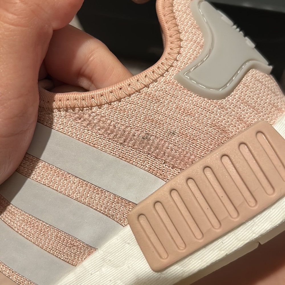 Adidas NMD R1 Pink - Picture 4 of 4